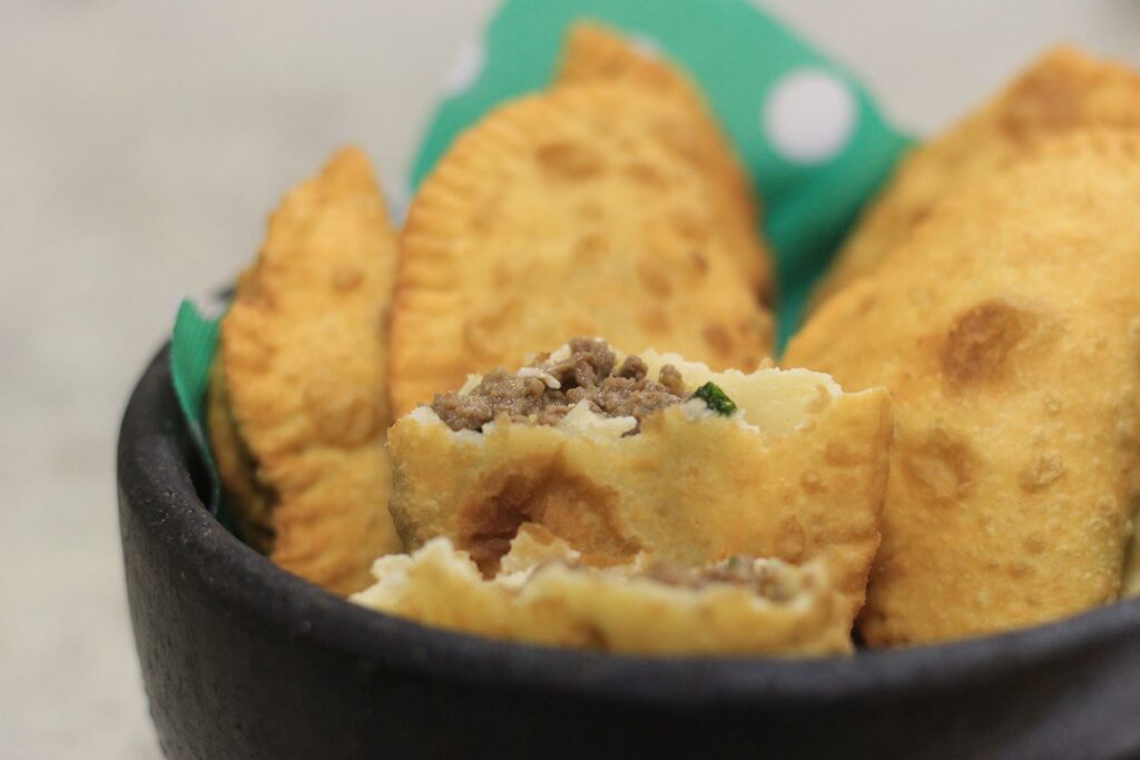 🥠 Pastel Caseiro, da Massa ao Recheio como fazer essa delícia!