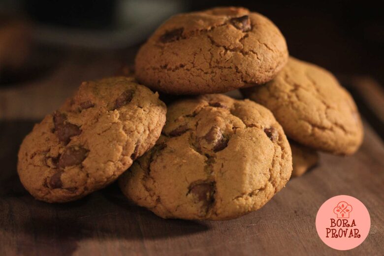 Receita De Cookies Com Pedaços De Chocolate ?? Cookies com Gotas de Chocolate - Cookie Americano