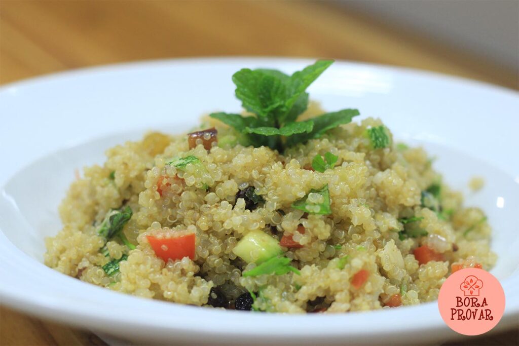 ️ Salada de Quinoa com Legumes Grelhados, só sabor!