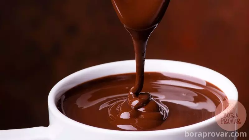 como fazer Chocolate Quente Cremoso Simples
