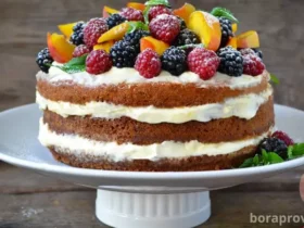receita de bolo naked cake com ganache e frutas vermelhas