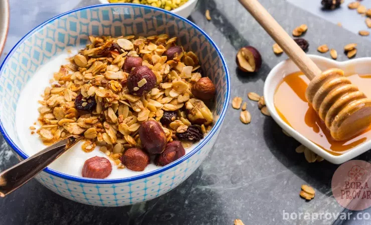 iogurte com granola e mel da Sabrina Sato