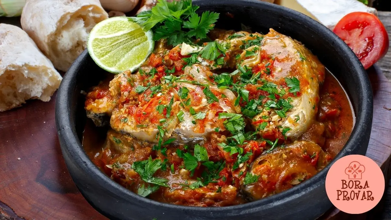 Ensopado de Tainha com Tomate e Coentro