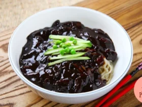 Jajangmyeon - Frango com Pasta de Feijão