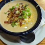 Sopa de Mandicoca com Carne Seca