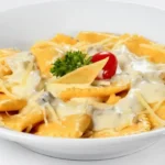 Mezzaluna de Linguiça Blumenau com Creme de Ricota