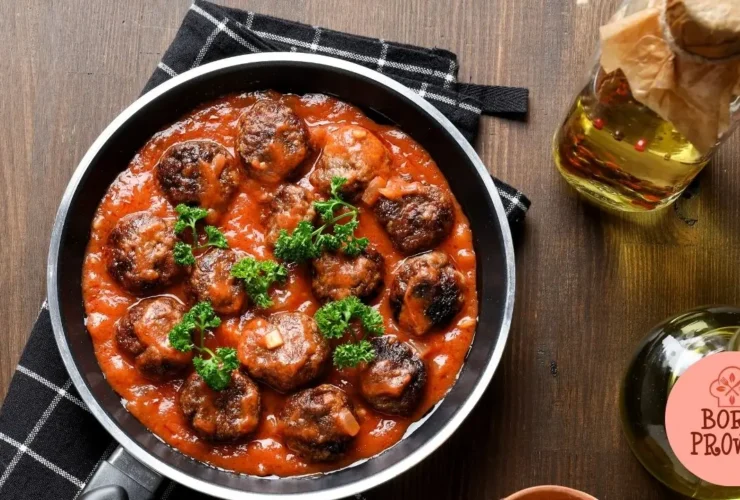 Kefta – Almôndegas Marroquinas com Molho de Tomate