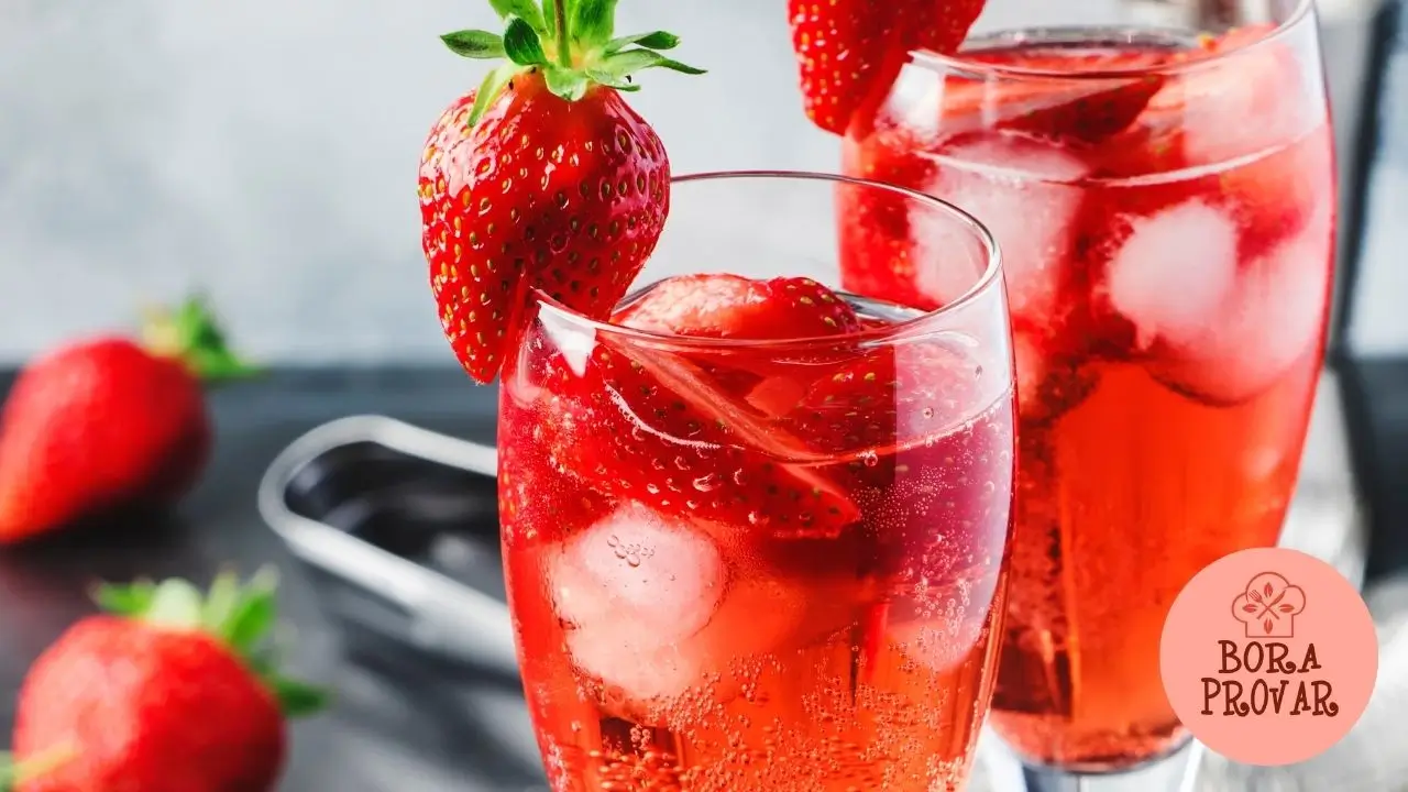 Clericot natalino com frutas vermelhas e espumante
