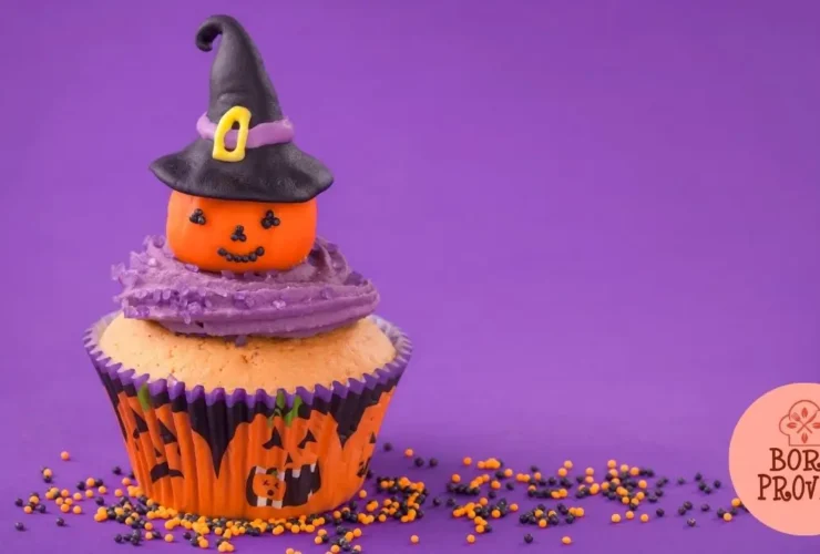 Cupcake de Halloween com Chapéu de Bruxa