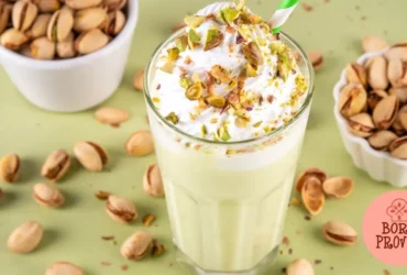 Milkshake de Pistache com Borda de Chocolate