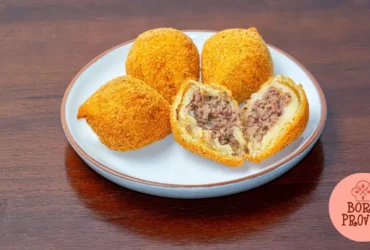 Coxinha de Cordeiro com Massa de Mandioca
