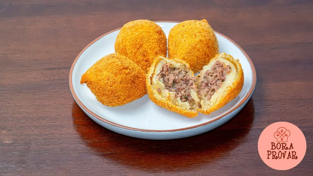 Coxinha de Cordeiro com Massa de Mandioca